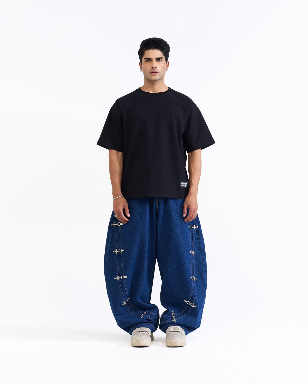 DIAMOND SCRIPT (BLACK)