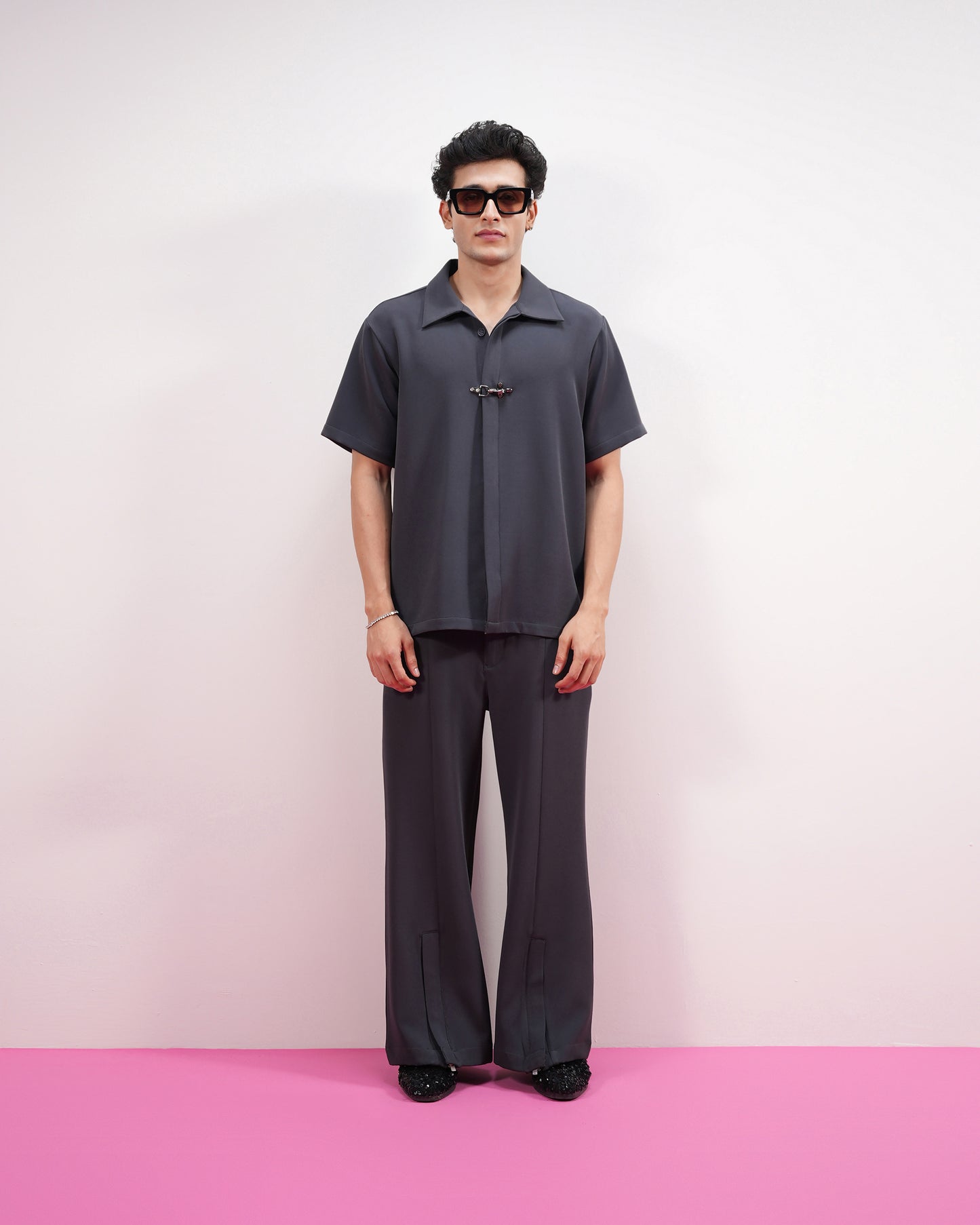 CLASP LOCK SHIRT (GREY)