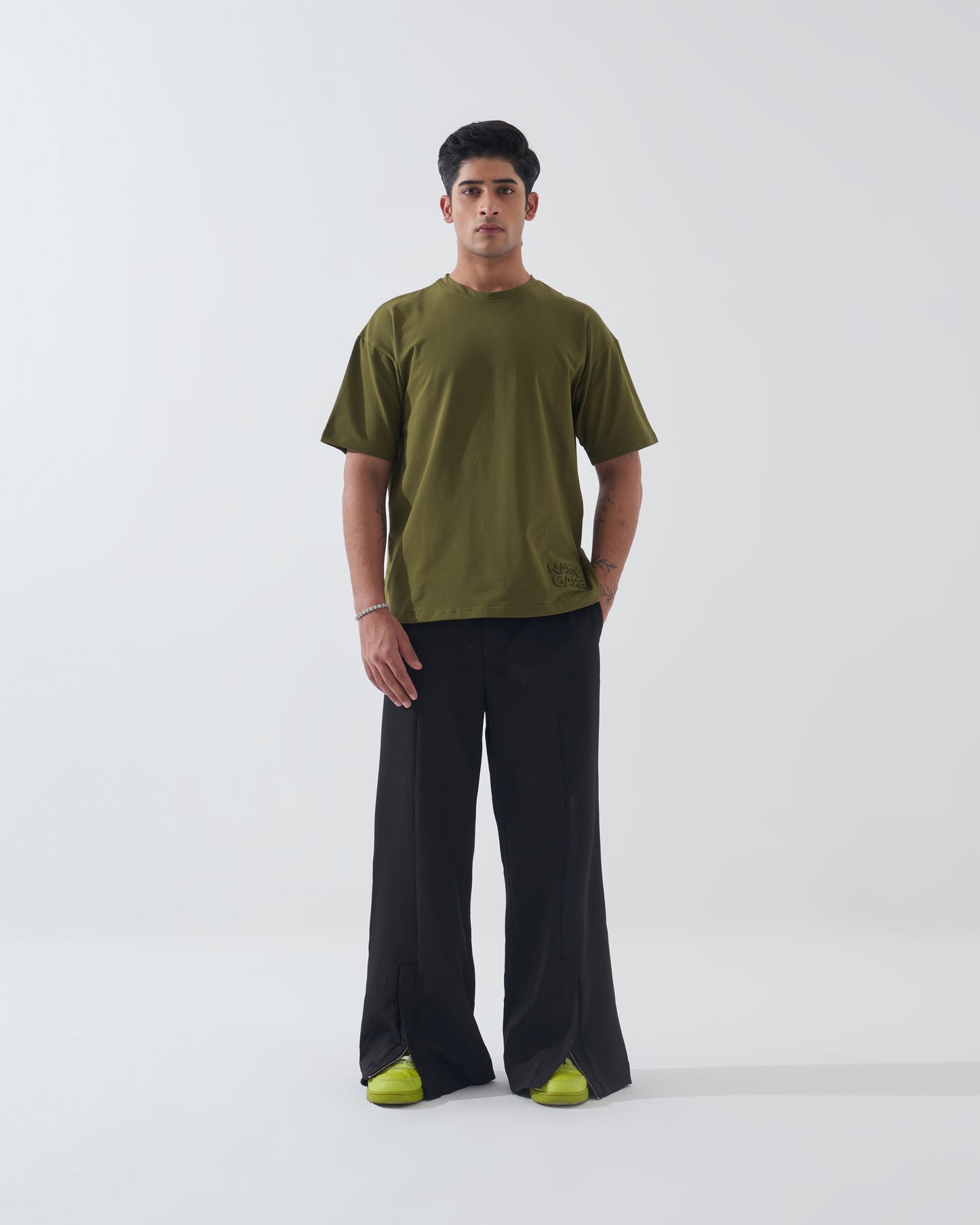 BASIC : OLIVE GREEN