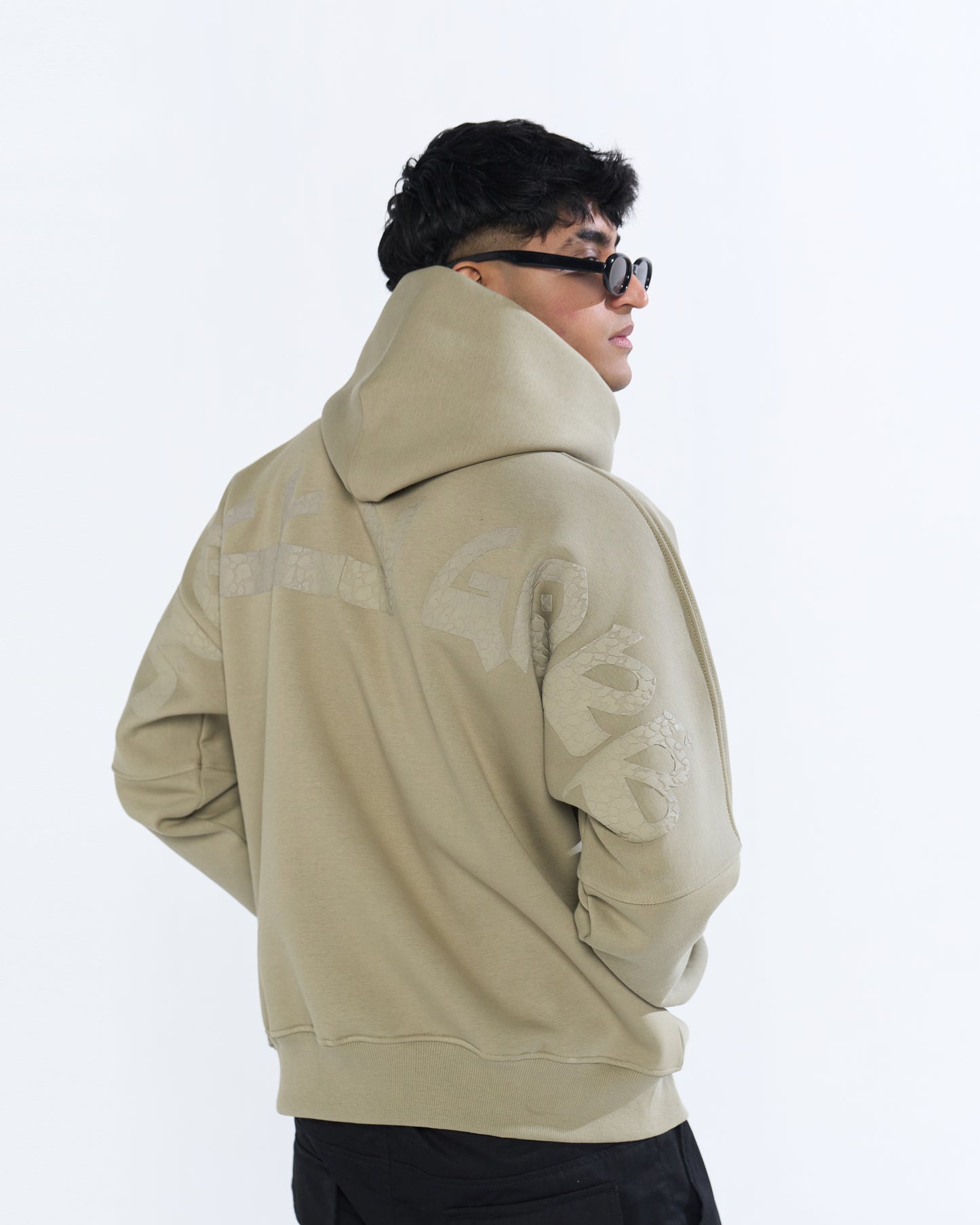 SIGNATURE HOODIE (PISTA GREEN)